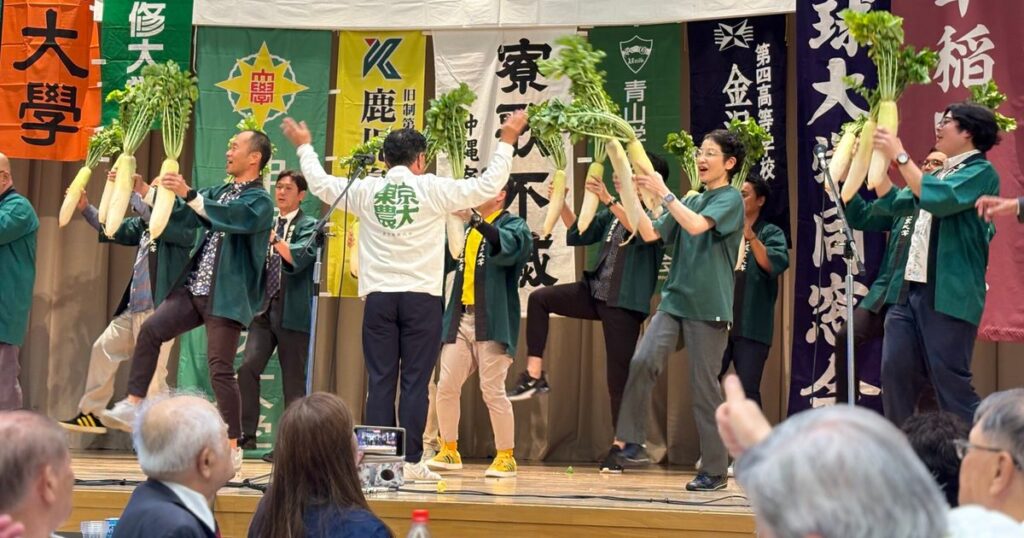 母校の歌、声合わせ　２６校の卒業生が祭り