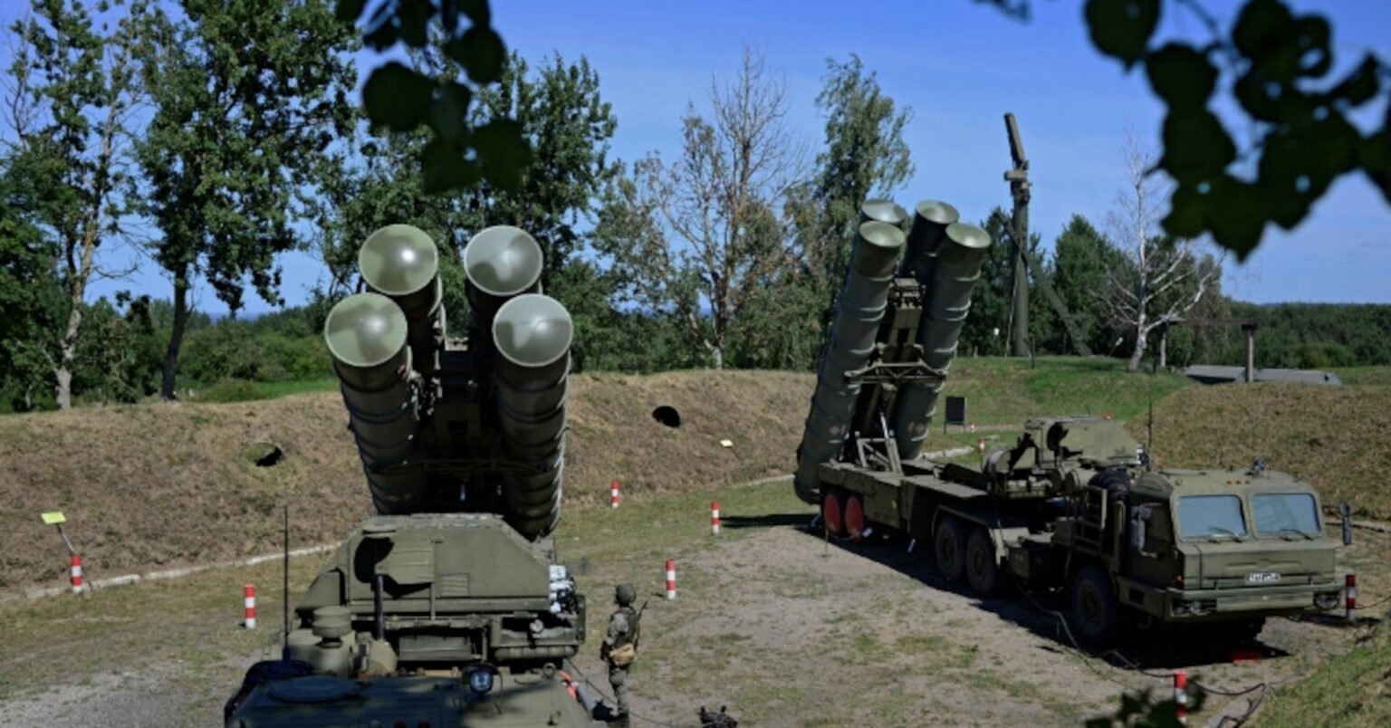 インド、ロシア製ミサイルシステムなど250億ドルの兵器購入を承認 | ロイター インド、ロシア製ミサイルシステムなど250億ドルの兵器購入を承認 | ロイター