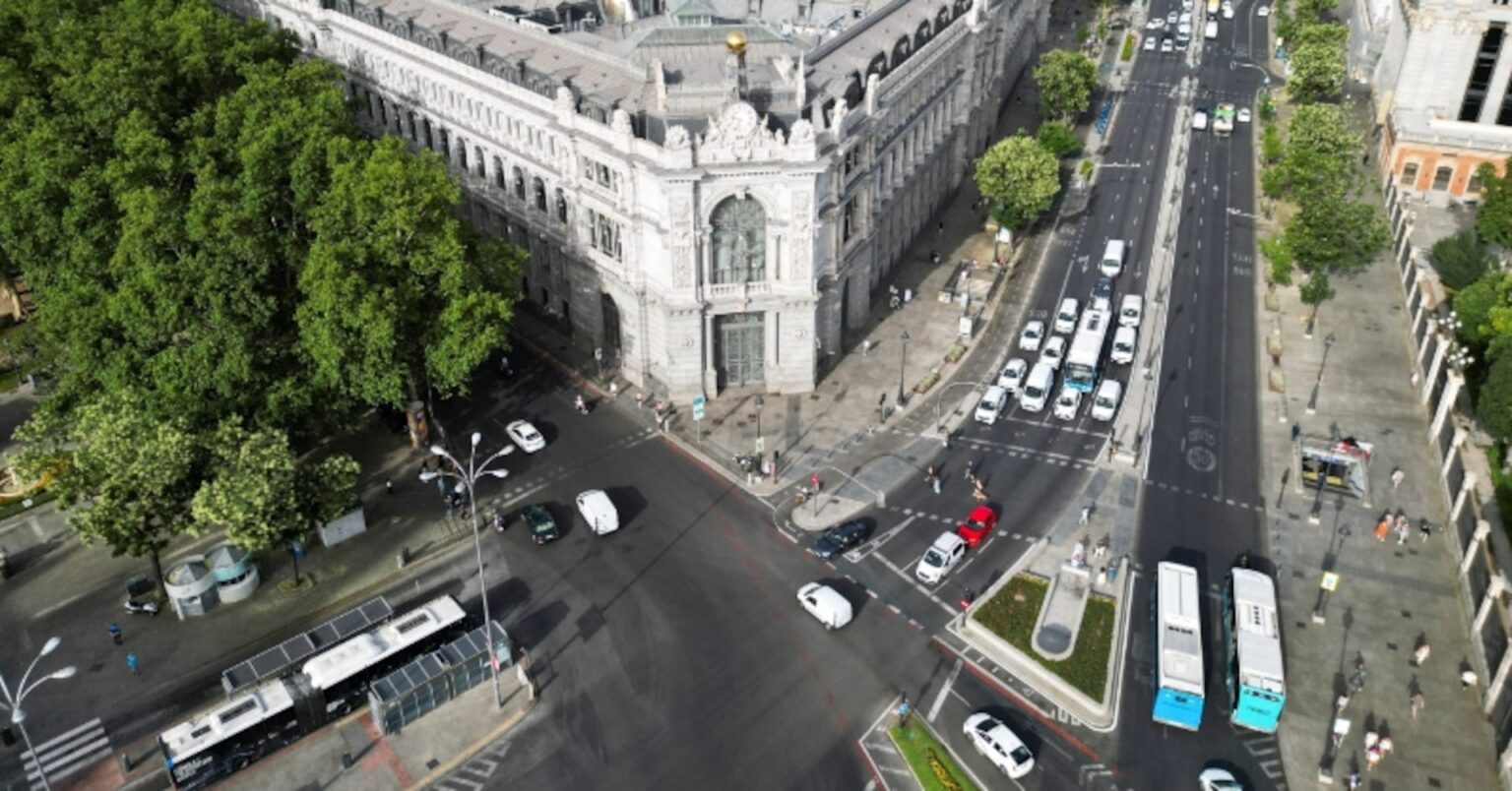 スペイン中銀、26年成長率予想引き上げ　27年は下方修正 | ロイター