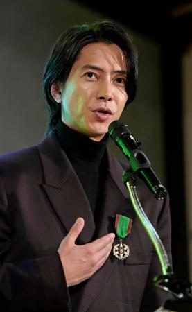 山下智久さんらにフランス勲章　「神の雫」で友好貢献