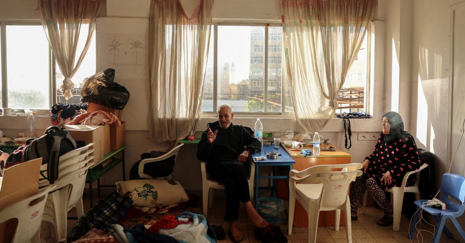 イスラエル国防相「レバノン国境の全家屋を破壊」、住民帰還は認めず | ロイター