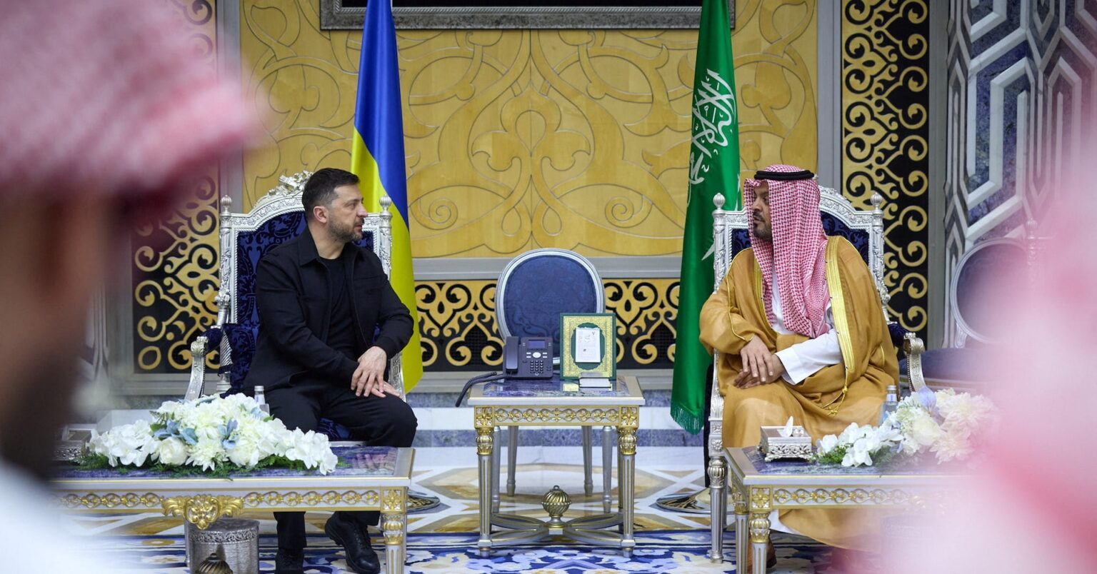 ウクライナ大統領がサウジ訪問、中東諸国との関係強化へ「重要会合」 | ロイター ウクライナ大統領がサウジ訪問、中東諸国との関係強化へ「重要会合」 | ロイター