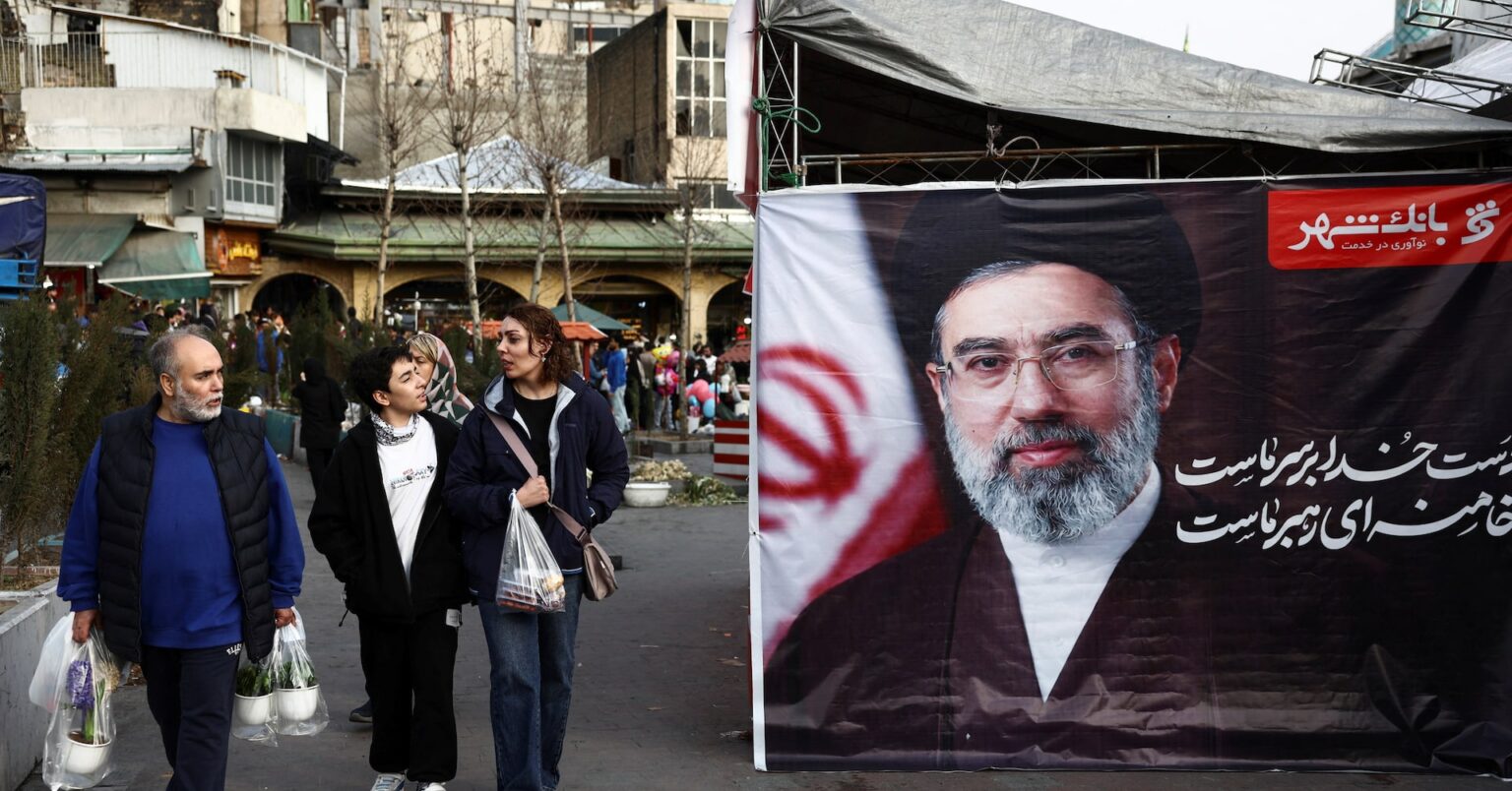 イランのモジタバ師、国内に滞在も公の場控える━ロ大使=報道 | ロイター イランのモジタバ師、国内に滞在も公の場控える━ロ大使=報道 | ロイター