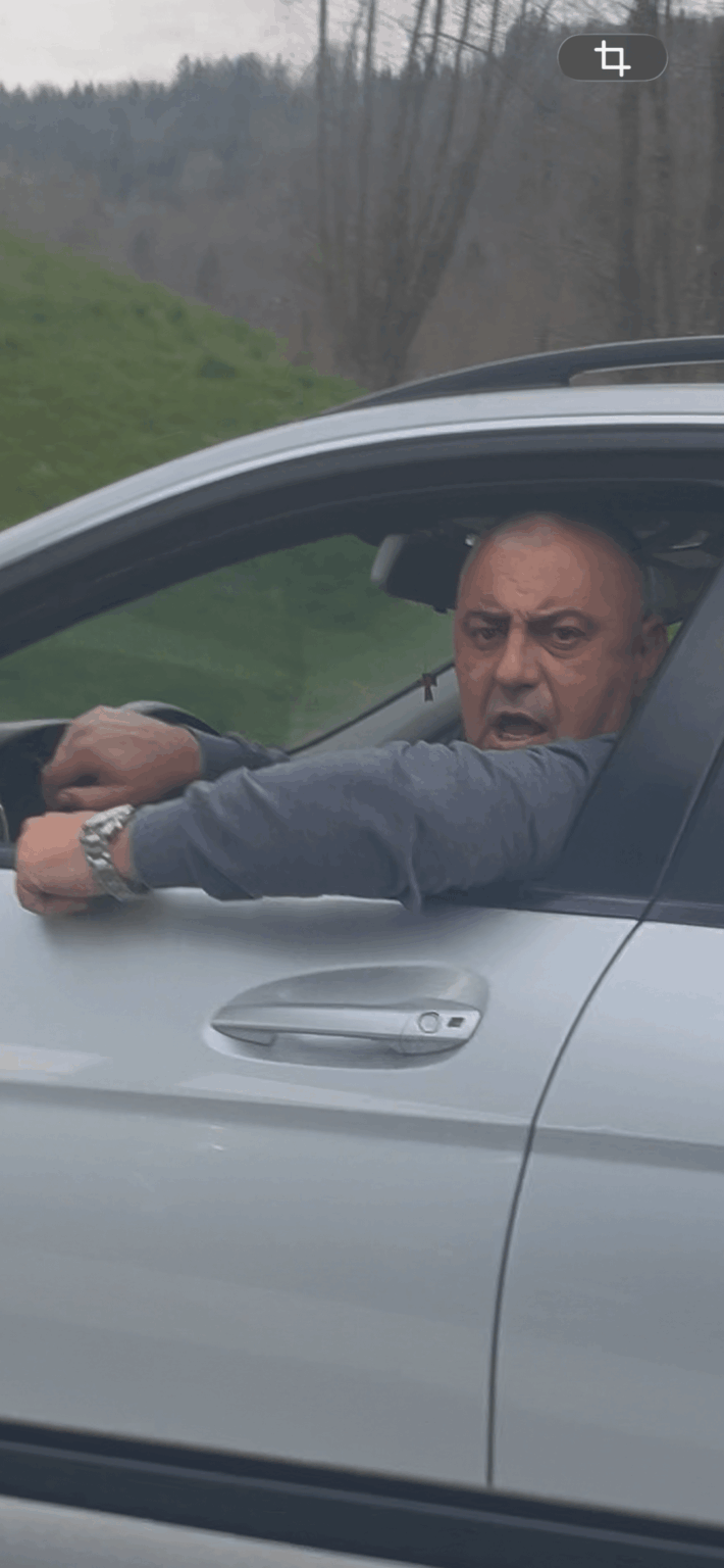 何が紳士を動揺させたのでしょうか？