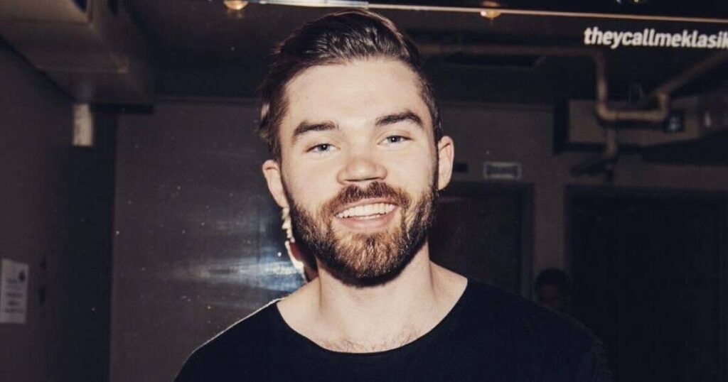 iFLYER: Dom Dolla (ドム・ドラ)、オーストラリア・シドニーのスタジアムに約4万人が集結した単独公演のフルセットがYouTubeにて公開