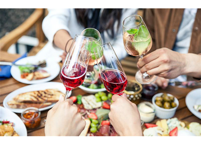 世界的美食家・浜田岳文さんやフリーアナウンサーの宇賀なつみさんが登壇 スペインの食と旅の特別イベント開催 | marie claire [マリ･クレール]