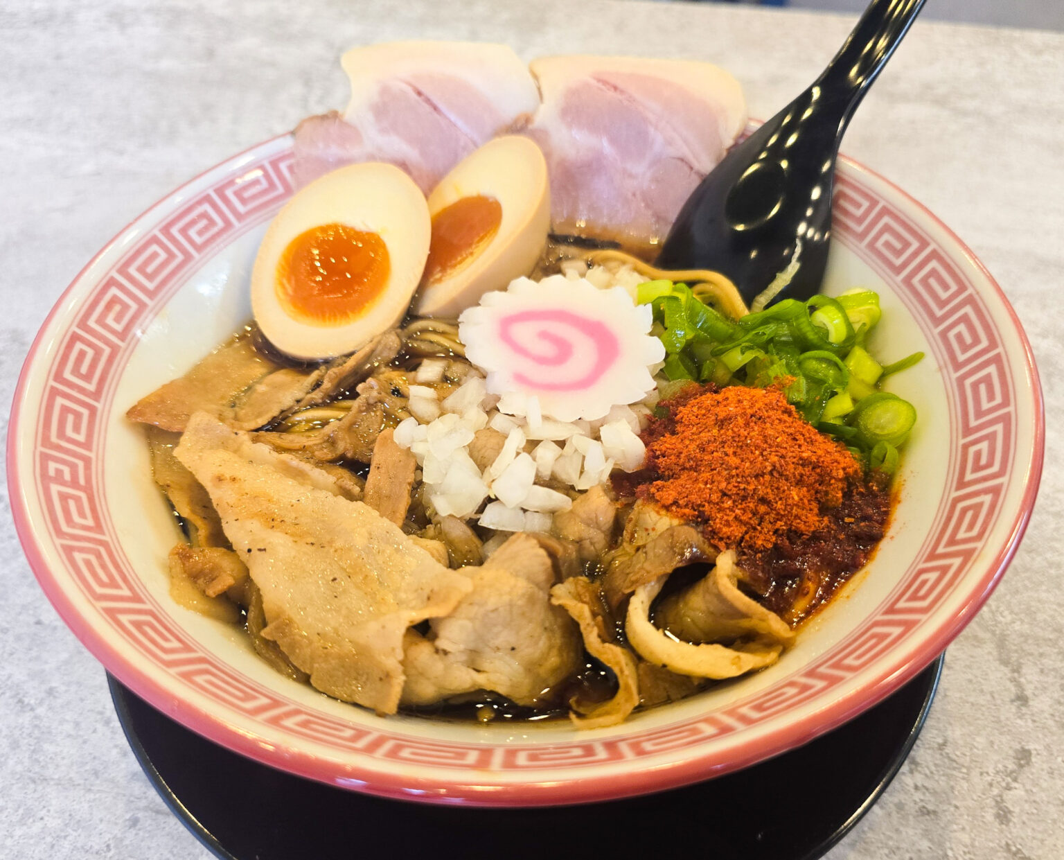 ［オープン］「鳥取牛骨スタミナラーメンBULLKACCHON 本店」カスタマイズ自在！自分好みの一杯を楽しもう | 鳥取マガジン