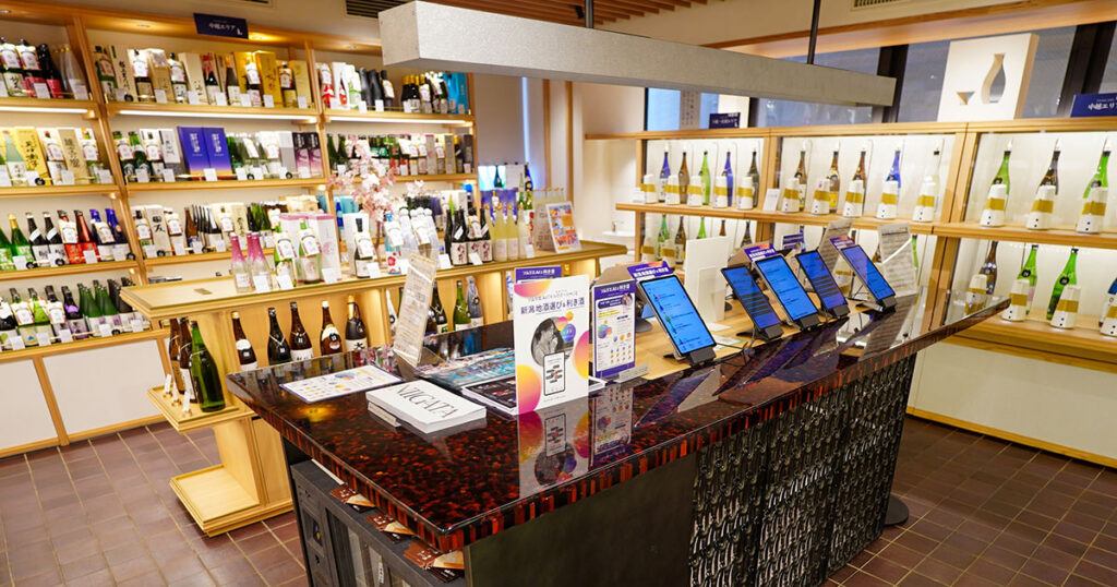 銀座『THE NIIGATA』でサクッと角打ち！新潟清酒を飲んでから街へ繰り出そう