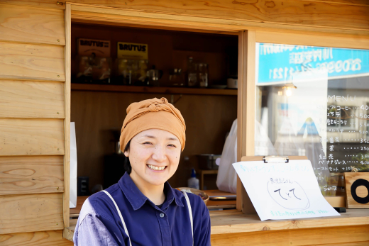 【鹿児島県南九州市】人が集まる木の下で、「てとて」のごはんを ／ 鹿児島ごはん てとて 田中久美子さん