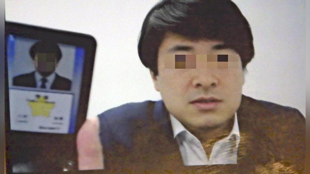 ニセ警官に洗脳された詐欺被害者、「本物」駆けつけても信用せず…権威悪用でマインドコントロール – 読売新聞オンライン ニセ警官に洗脳された詐欺被害者、「本物」駆けつけても信用せず…権威悪用でマインドコントロール - 読売新聞オンライン