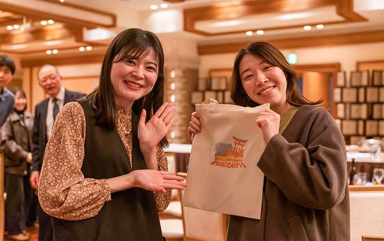 交流の様子  写真