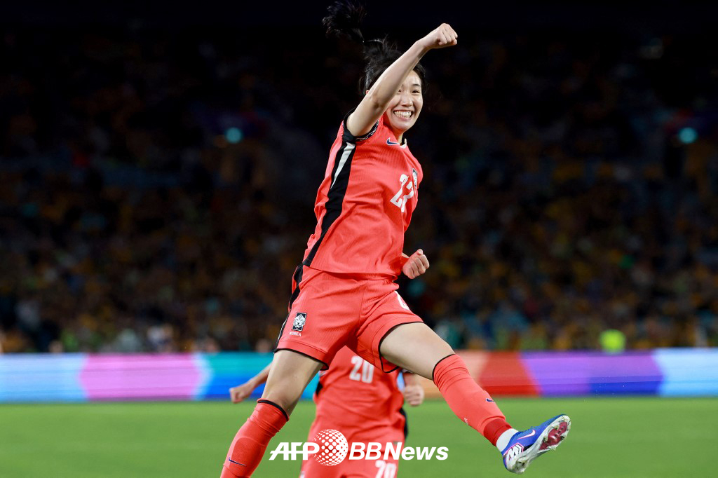 韓国女子サッカー代表チームのカン·チェリムが8日、オーストラリア·シドニーのスタジアム、オーストラリアで行われた2026AFC女子アジアカップ1次リーグA組第3戦のオーストラリア戦でゴールを決めた後、喜んでいる。 /AFPBBNews=ニュース1