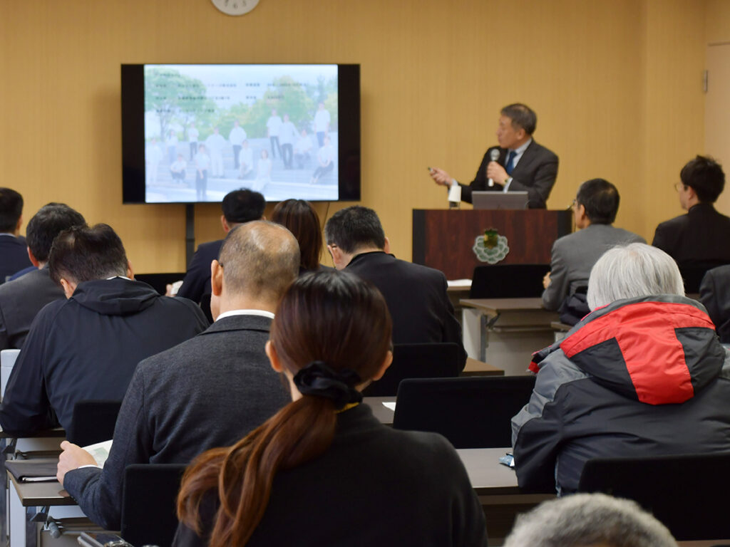 あおもり創生パートナーズ株式会社 代表取締役社長による講演会 「あおもり創生パートナーズの取組み～地域の成長戦略を地域とともに描き 実行する～」を開催 - 弘前大学