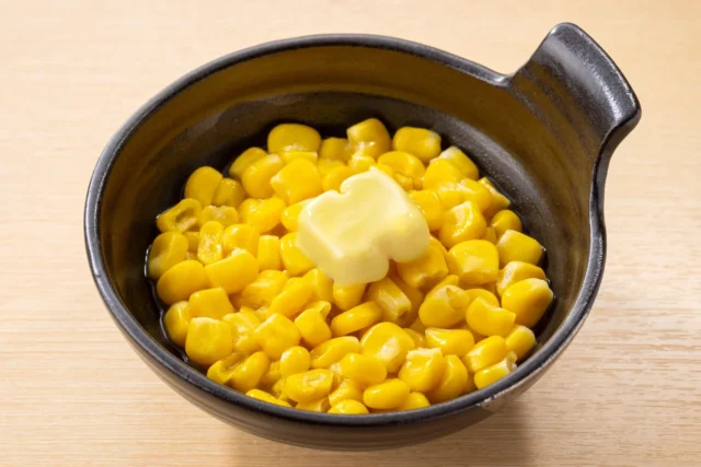 バターがのったバターコーン