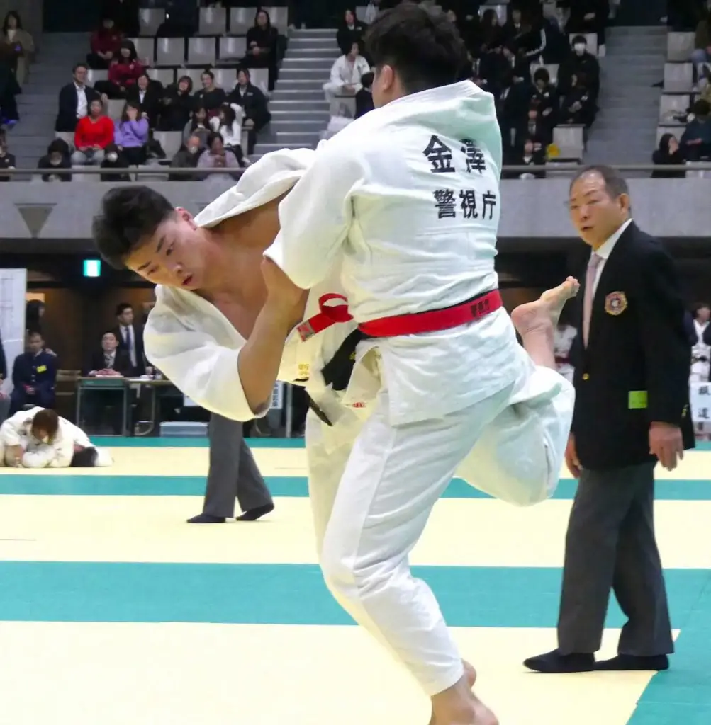 【柔道】新井道大が東京都選手権8強で3年ぶり全日本切符「倒せるのは自分だけ」村尾との対戦熱望 - スポニチ Sponichi Annex スポーツ