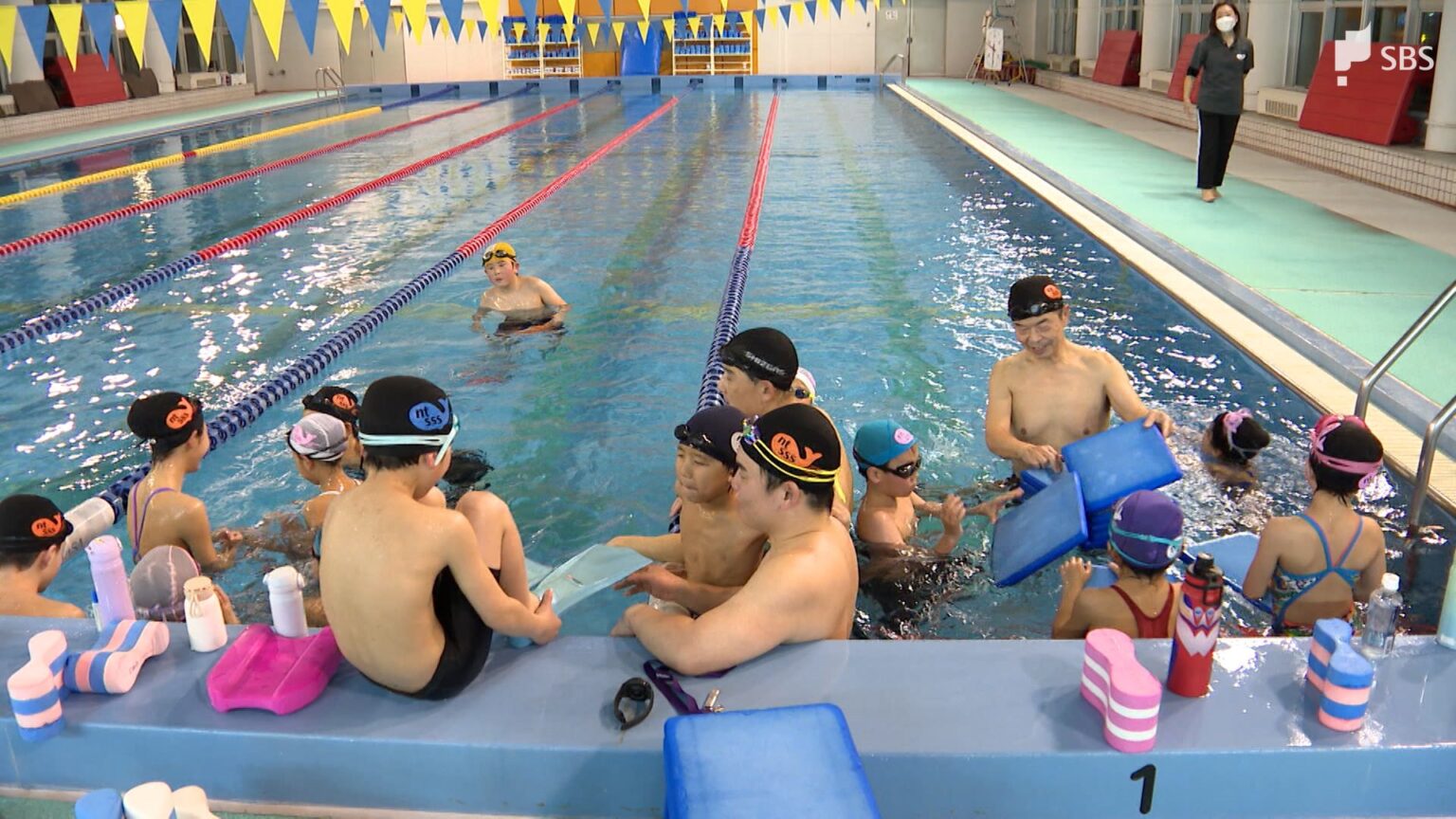 「昭和38年に築造されたプールです」小中学校のプールで広がる老朽化 授業を民間施設で行う動き進む 授業の外部委託を本格実施へ=静岡市(静岡放送(SBS)) – Yahoo!ニュース 「昭和38年に築造されたプールです」小中学校のプールで広がる老朽化 授業を民間施設で行う動き進む 授業の外部委託を本格実施へ=静岡市(静岡放送(SBS)) - Yahoo!ニュース