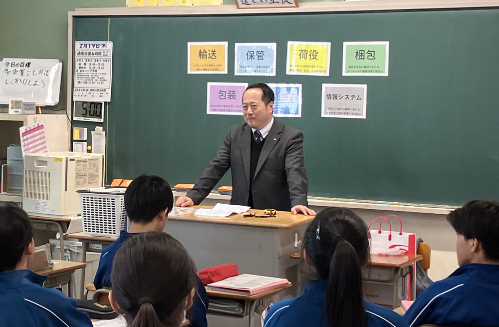 20260317sbslogi2 - SBSロジコム／埼玉県春日部市の中学校で「物流の役割とは」交流授業