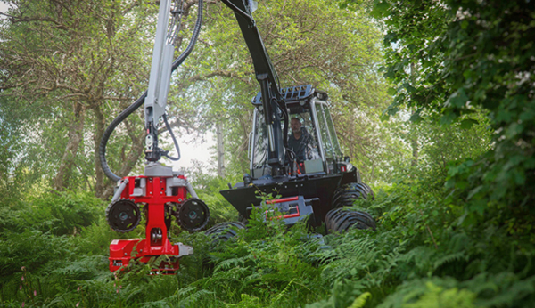 コマツ、スウェーデン小型林業機社を買収 - NNA EUROPE・スウェーデン・その他製造