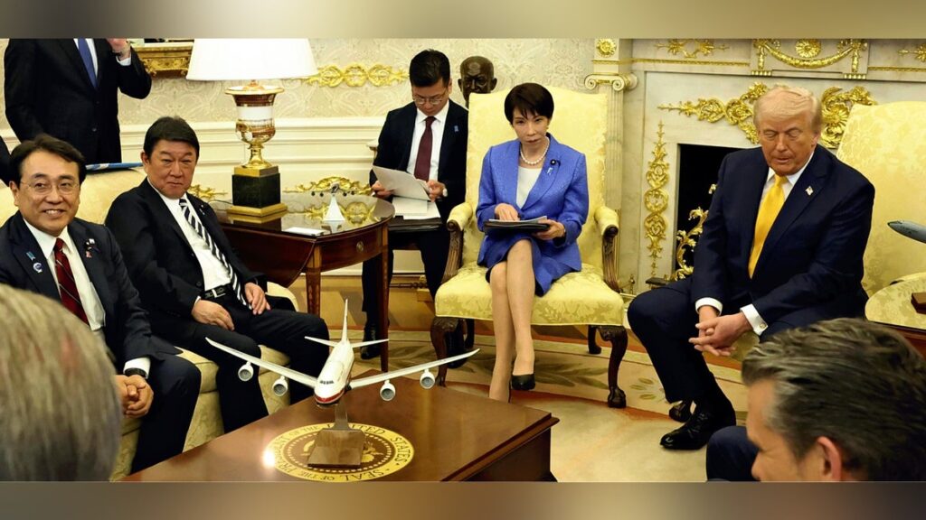 首相訪米に急きょ同行した茂木外相、想定外の質問に「助け舟」でトランプ氏上機嫌に…豊富な外交経験生かし側面支援も - 読売新聞オンライン