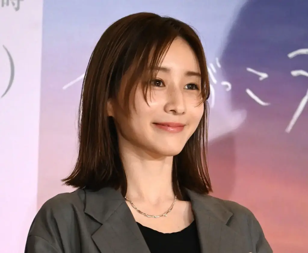 田中みな実 20年間、毎日飲んでいる薬の存在明かす きっかけは「大学生の時に食事が凄く乱れたんです」 – スポニチ Sponichi Annex 芸能 田中みな実 20年間、毎日飲んでいる薬の存在明かす きっかけは「大学生の時に食事が凄く乱れたんです」 - スポニチ Sponichi Annex 芸能