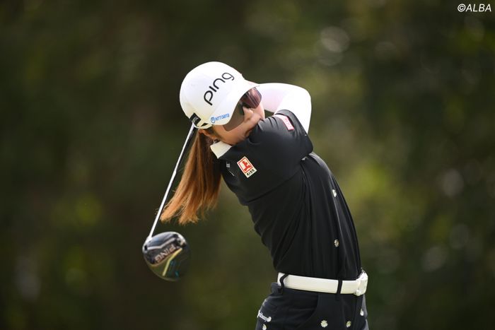 <中間速報>女王・佐久間朱莉ら3人が首位 菅楓華、鈴木愛1差追走(ゴルフ総合サイト ALBA Net) – Yahoo!ニュース <中間速報>女王・佐久間朱莉ら3人が首位 菅楓華、鈴木愛1差追走(ゴルフ総合サイト ALBA Net) - Yahoo!ニュース