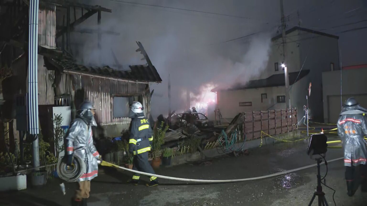 火事の原因は寝室の電気ストーブか 21日、石川・かほく市で住宅3棟焼く火事(MRO北陸放送) – Yahoo!ニュース 火事の原因は寝室の電気ストーブか 21日、石川・かほく市で住宅3棟焼く火事(MRO北陸放送) - Yahoo!ニュース