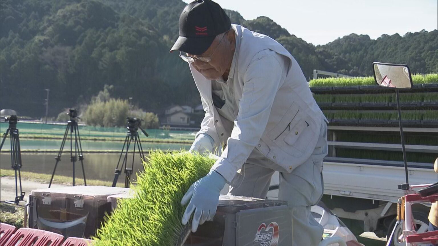 早くも田植え始まる 三重・紀宝町の「早場米」 刈り取りは7月下旬 “お盆前の新米”として人気 温暖な気候を利用（CBCテレビ）