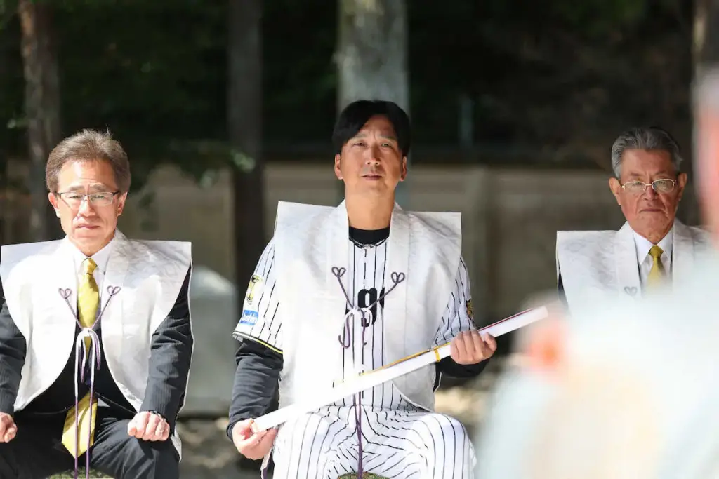 阪神・藤川監督　兵庫県西宮市・広田神社で必勝祈願　リーグ連覇へ「チームとして士気が高まった」 - スポニチ Sponichi Annex 野球