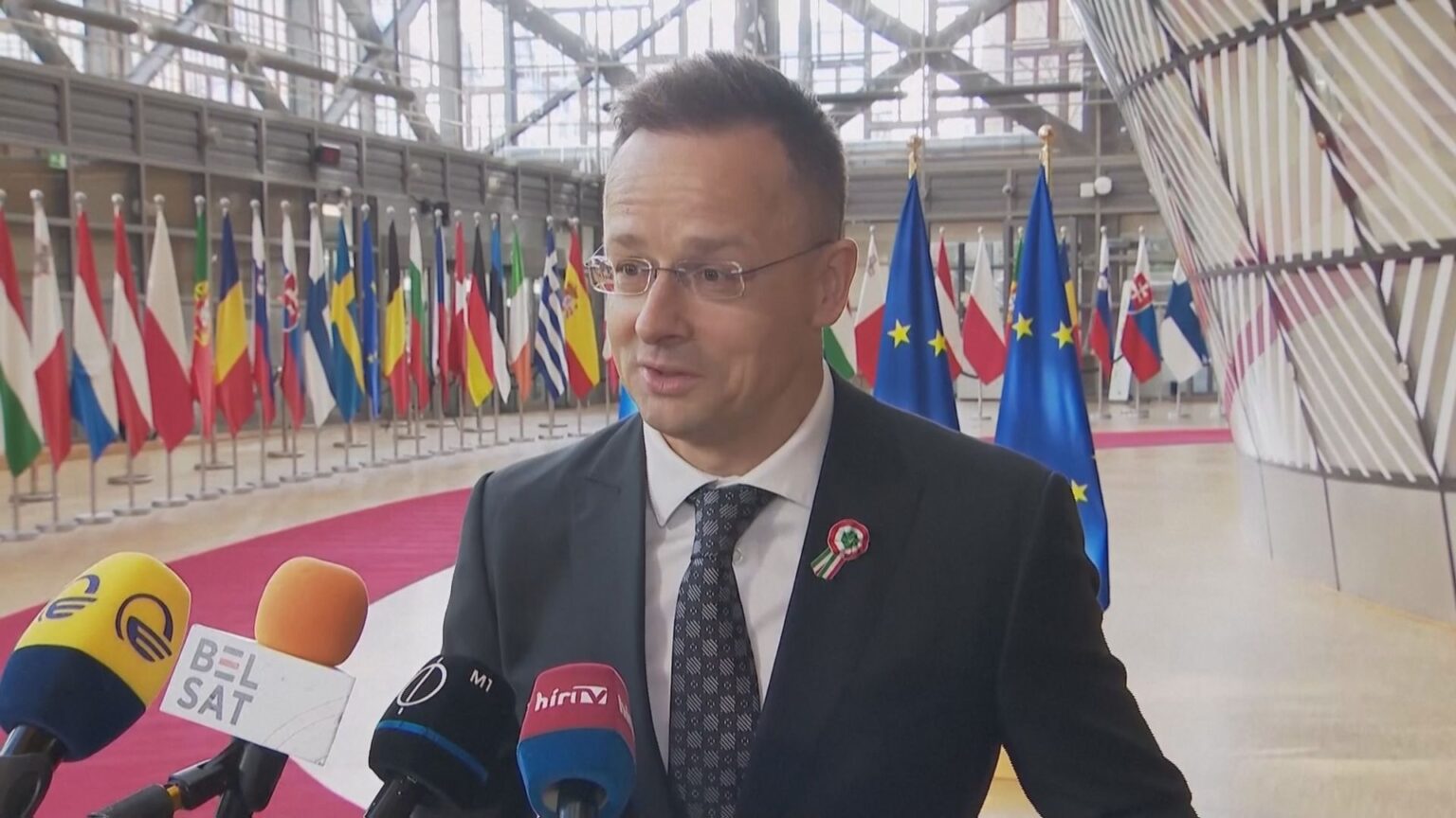 ハンガリー外相　EU会合中にロシアに情報漏洩か　電話したこと認める　EU報道官「懸念すべきもので説明求める」（TBS NEWS DIG Powered by JNN）