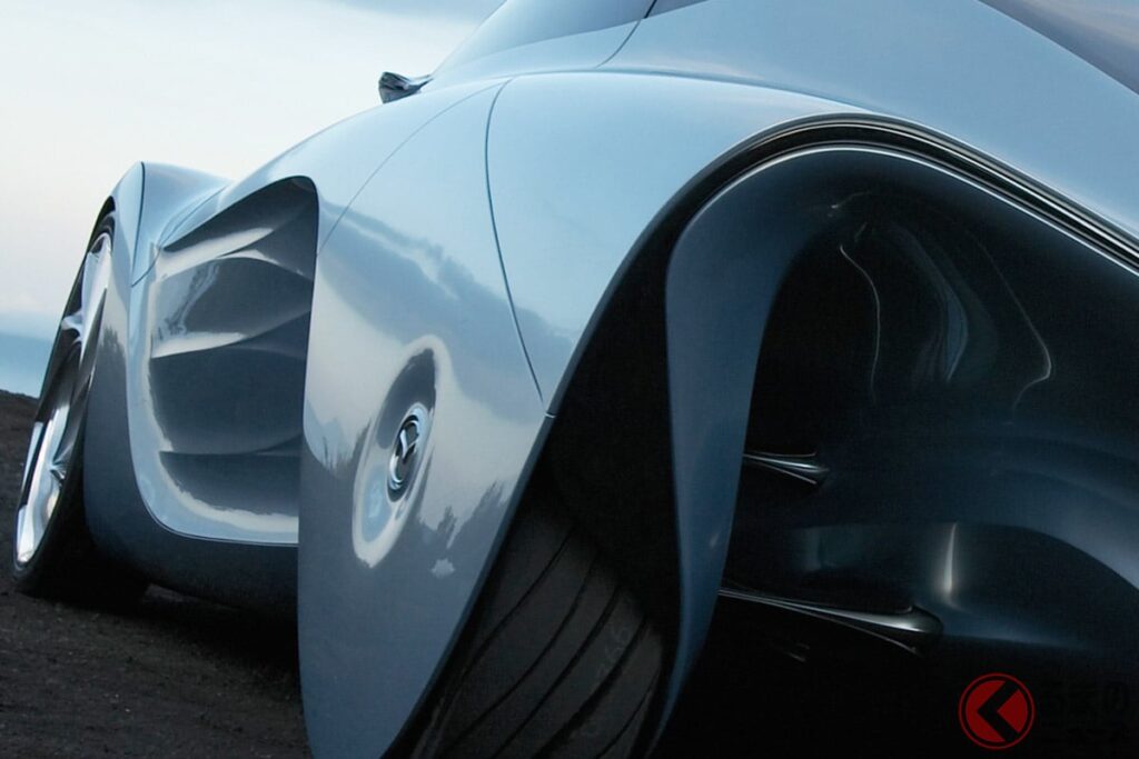 マツダの「"2人乗り"FRスポーツカー」が斬新すぎる! 「RX-8」超えの進化した「1.6Lロータリーエンジン」搭載! 流麗ボディで空力を極めた「TAIKI」とは! – くるまのニュース 1.6リッターロータリーエンジン搭載!