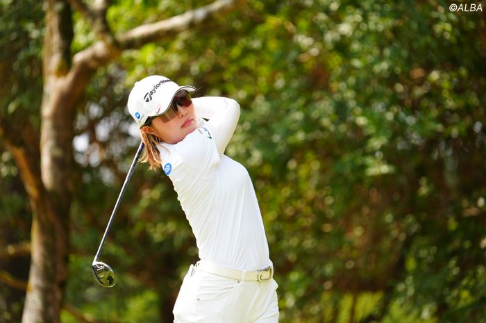 ＜中間速報＞高橋彩華と小林光希が首位　渡邉彩香が1打差追走（ゴルフ総合サイト ALBA Net） - Yahoo!ニュース