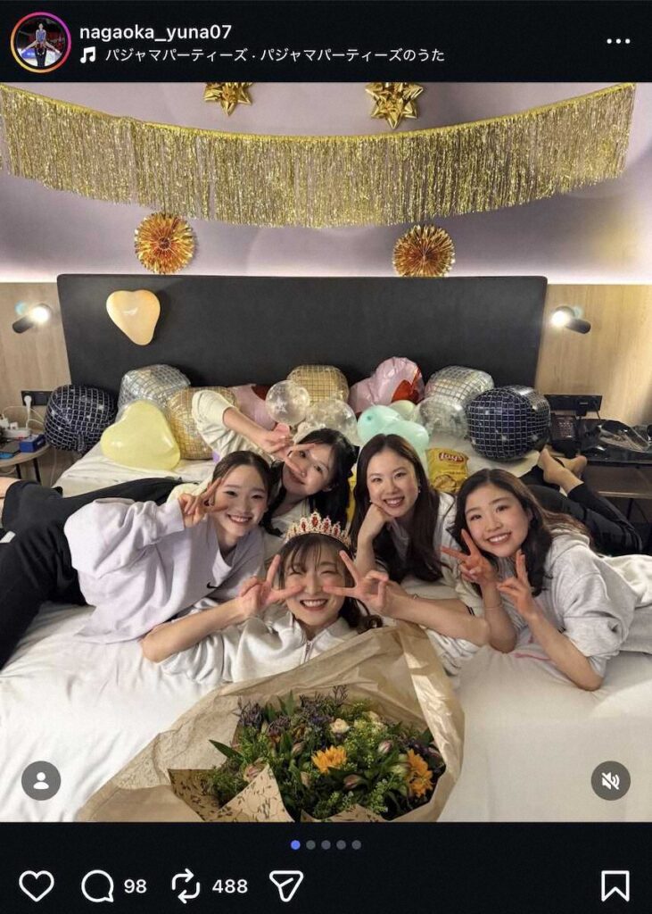“ゆなすみ”長岡柚奈「かおちゃん現役生活お疲れ様」 世界選手権後に部屋でパーティー開催！ネット反響（スポニチアネックス） - Yahoo!ニュース