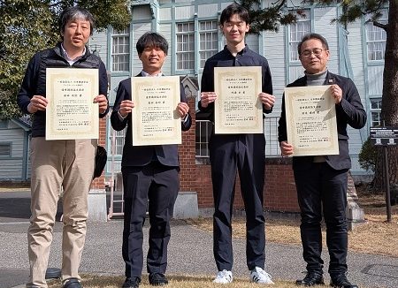 「動くふるい」で特定の細胞をキャッチ！マイクロナノ工学研究室の内海さんらが優秀賞を受賞 | 国立大学法人群馬大学