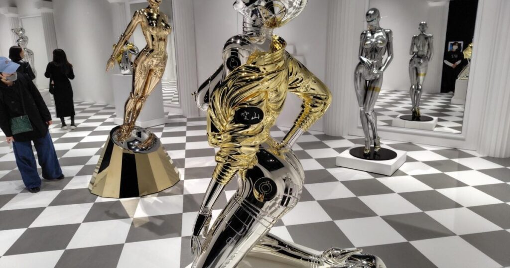 【開幕】「SORAYAMA　光・透明・反射　－TOKYO－」CREATIVE MUSEUM TOKYO（東京・京橋）で5月31日まで　ロボット表現で知られるアーティスト　過去最大規模の回顧展は盛りだくさん　 – 美術展ナビ