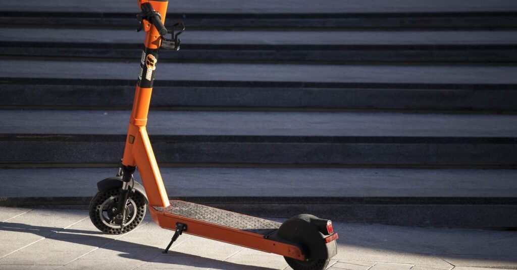 電動スクーターや自転車の運転者もアルコールや薬物で罰金を科せられる