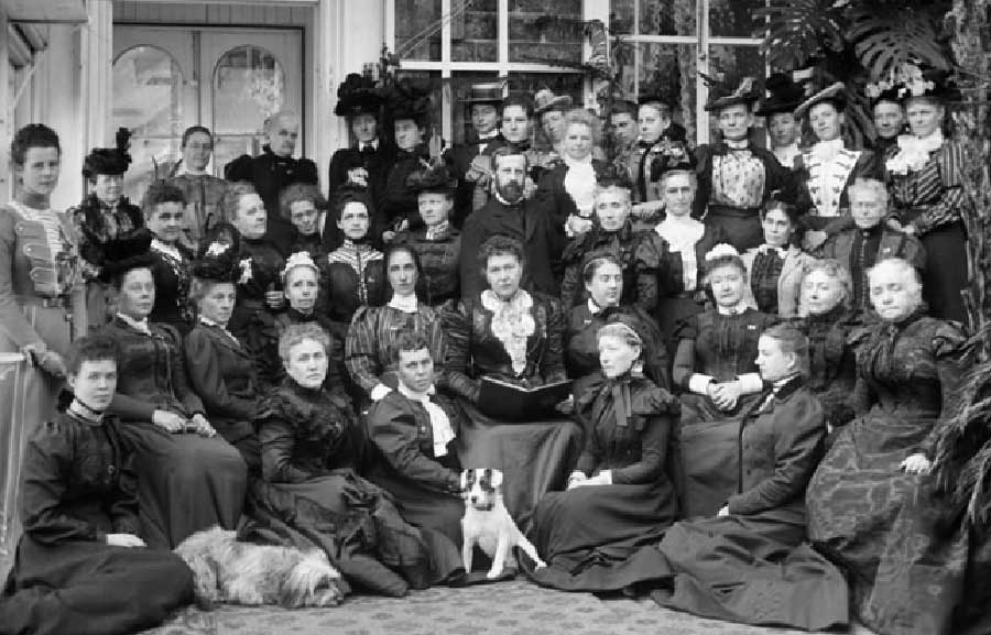 NCWCの創設メンバーと創設者レディ・アバディーン。NCWCアーカイブより。提供：National Council of Women of Canada