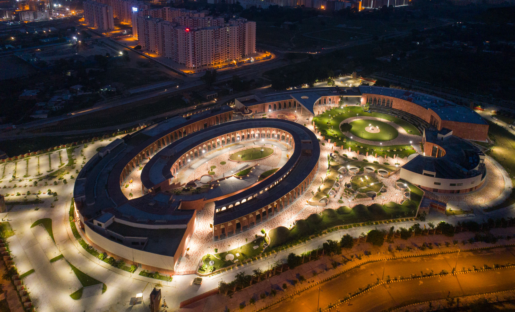 〈アワド・シルプグラム（Awadh Shilpgram）〉Studio Archohm