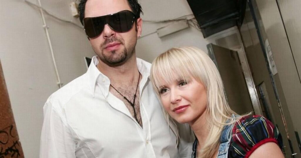 ダニエラ・マルティノヴィッチは、2008年3月12日、ペタル・グラショは同性愛者ではないと主張した。