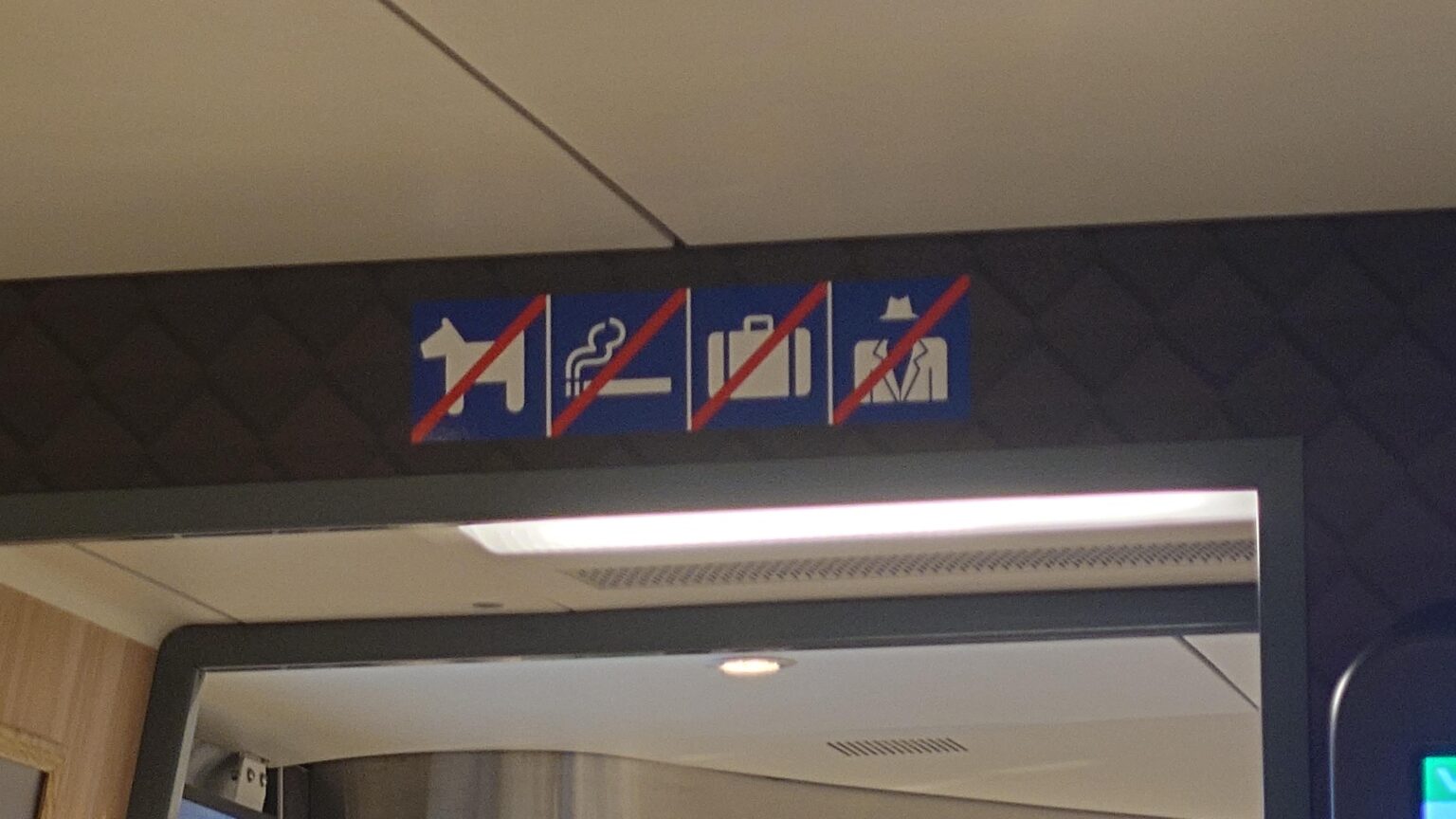 最後のアイコンの意味は何ですか（VR Train）