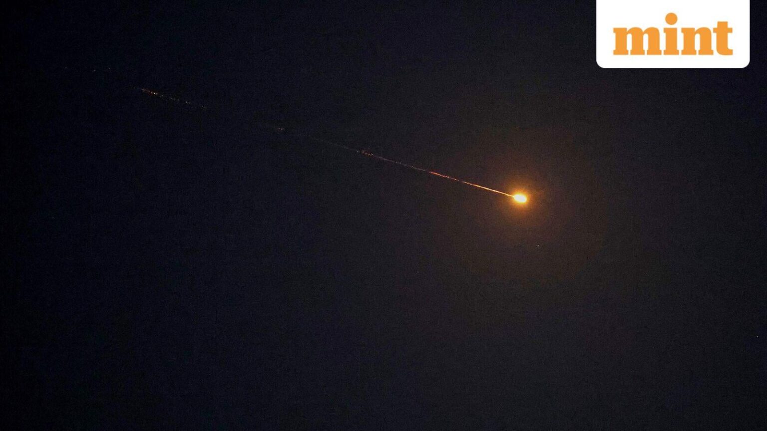 「米国の石油タンカーが現在火災中」：イランは湾岸で米国船をミサイルで攻撃したと発表