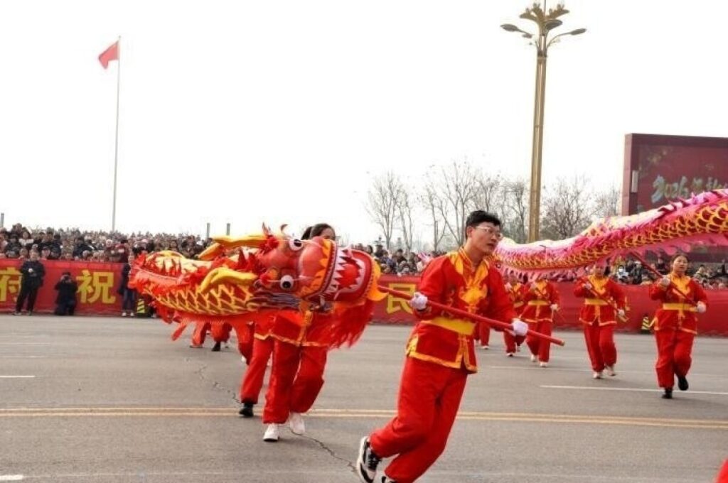 伝統民俗芸能行事の「社火」を継承するZ世代―中国 伝統民俗芸能行事の「社火」を継承するZ世代―中国