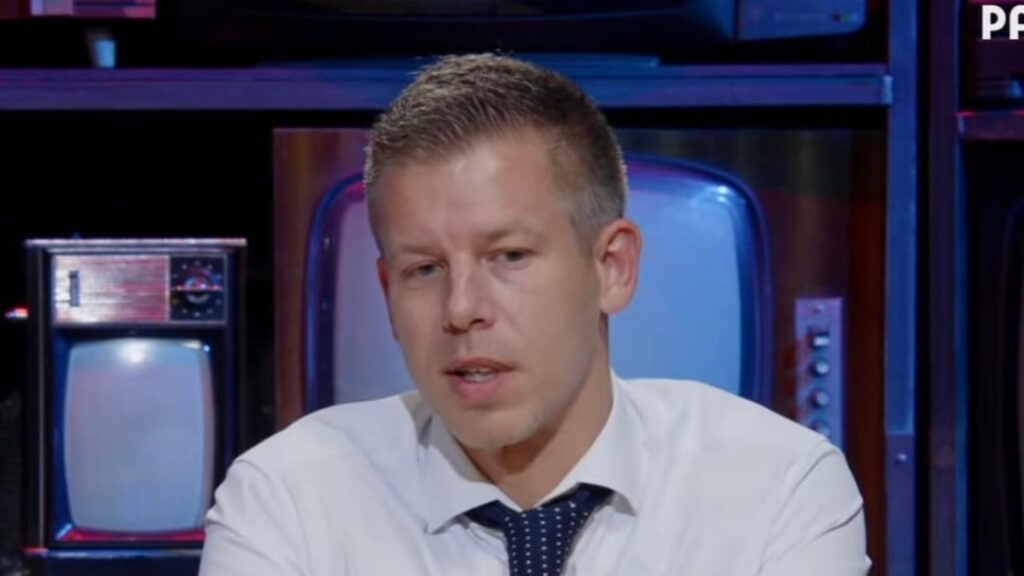 2年後、MPは少なくとも10歳は老けたように見える