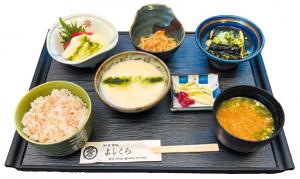 麦とろ山かけ定食の写真