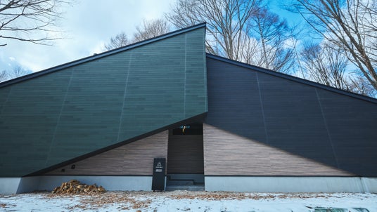 群馬県・北軽井沢にツリーハウス付きヴィラ誕生｜プライベートサウナ付き貸別荘「COCO VILLA 北軽井沢01」グランドオープン - 高崎前橋経済新聞