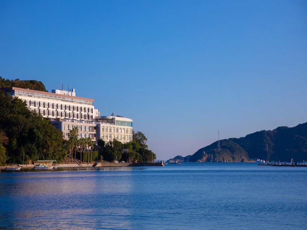 【三重県の人気ホテル】「伊勢志摩の絶景 鳥羽グランドホテル」は全室オーシャンビューのパノラマと海の幸バイキングが自慢 - All About ニュース
