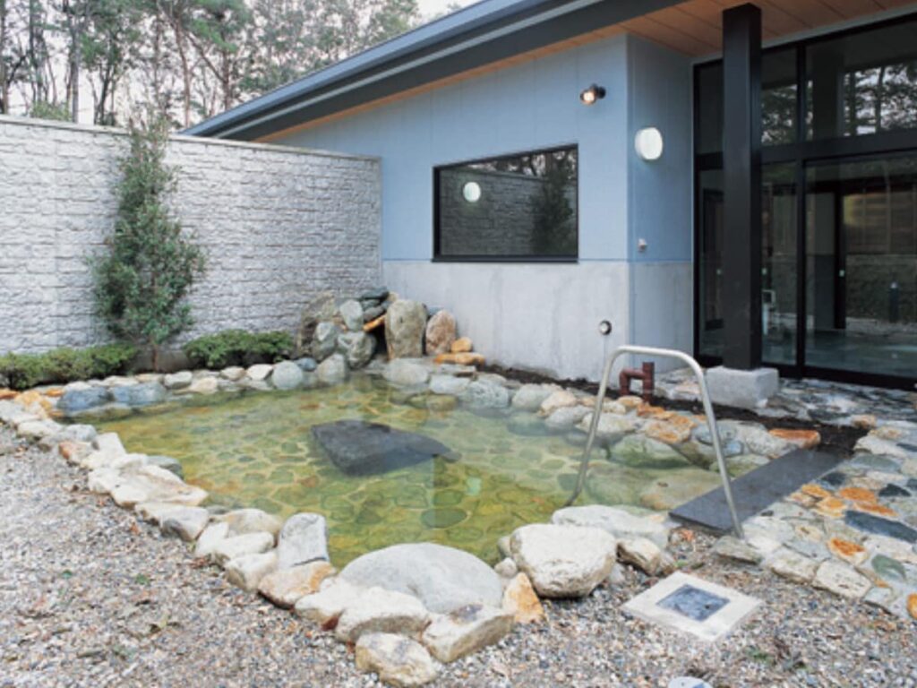 【栃木県の人気日帰り温泉】「塩原あかつきの湯」は源泉100％掛け流しのお風呂で美肌の湯が自慢の施設 - All About ニュース