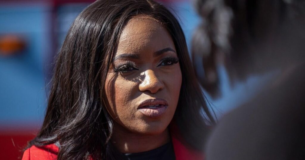 ジャスミン・クロケット下院議員、治安チームのメンバーがダラス警察に殺害されたことを認める