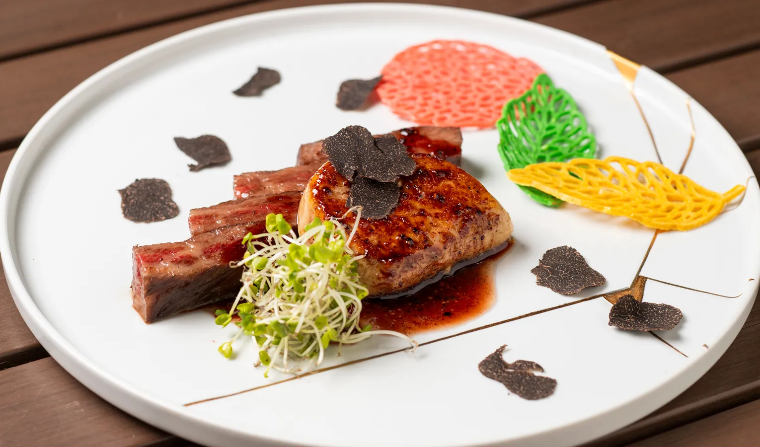 ふらの和牛とフォアグラのロッシーニ　© H.N.F.