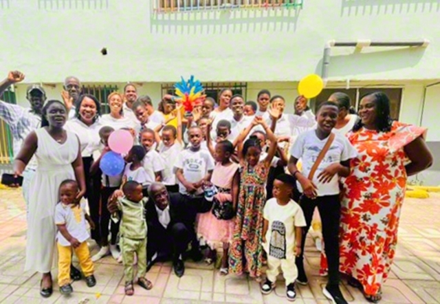 カタタ地域本部の友が笑顔で（同）