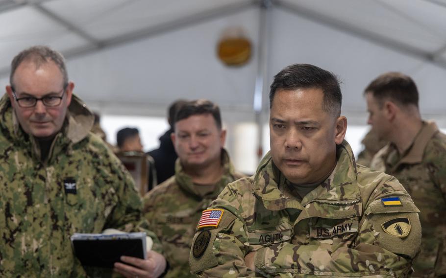 元米将軍がキエフで飲酒、脳震盪を起こし、機密地図を電車内に置き忘れ、監視当局が発見